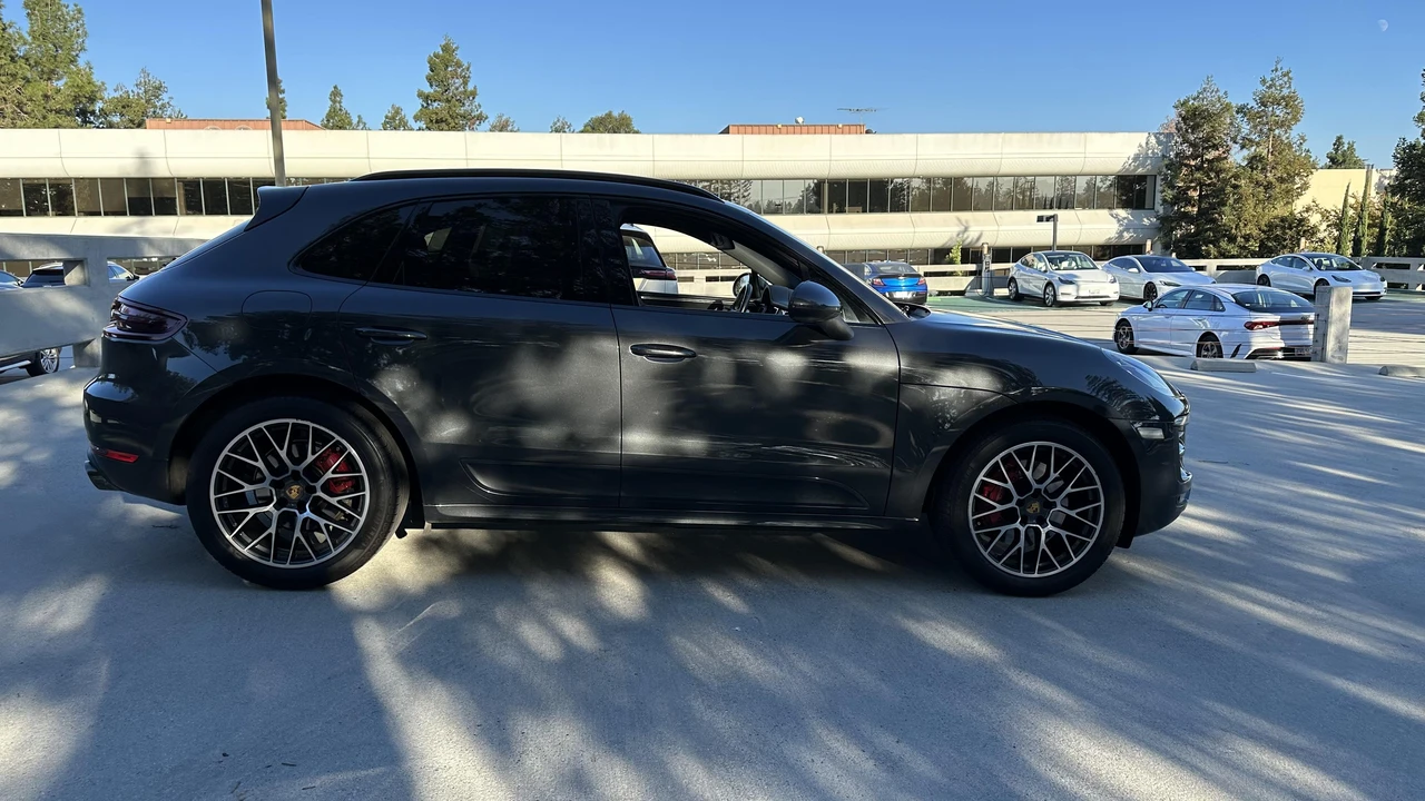 2017 Porsche Macan GTS - Image 10 of 26