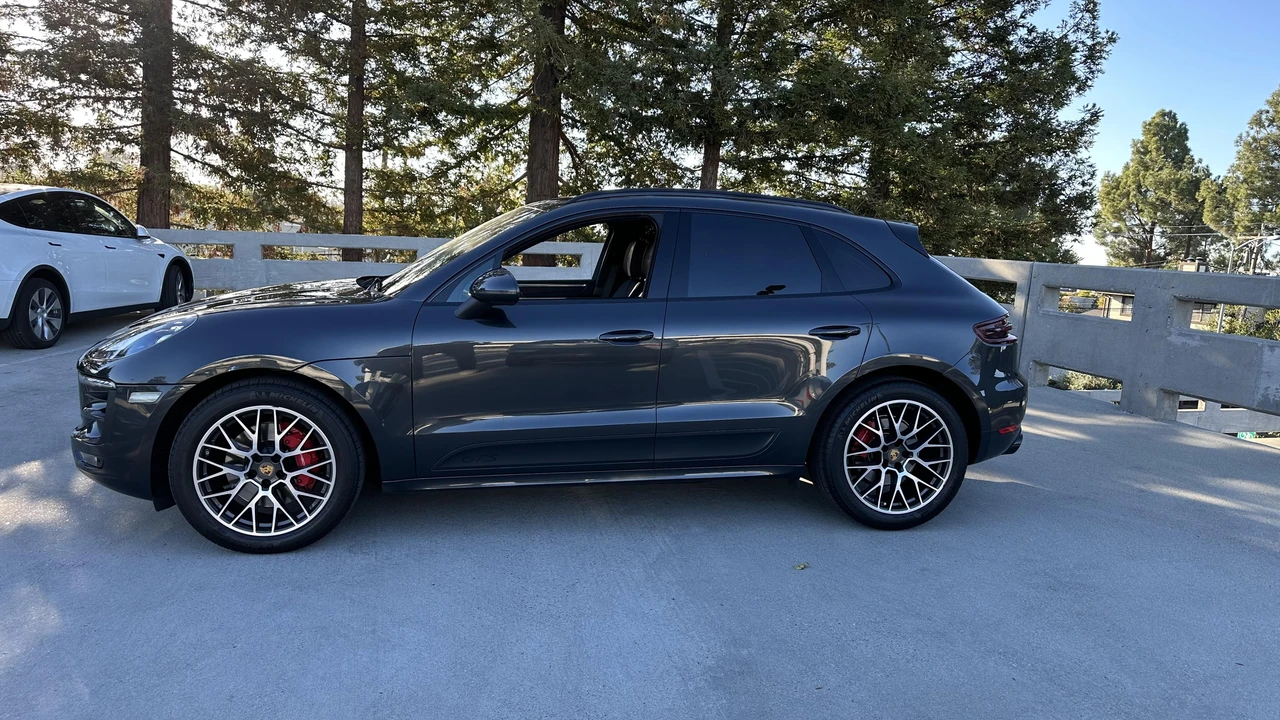 2017 Porsche Macan GTS - Image 8 of 26
