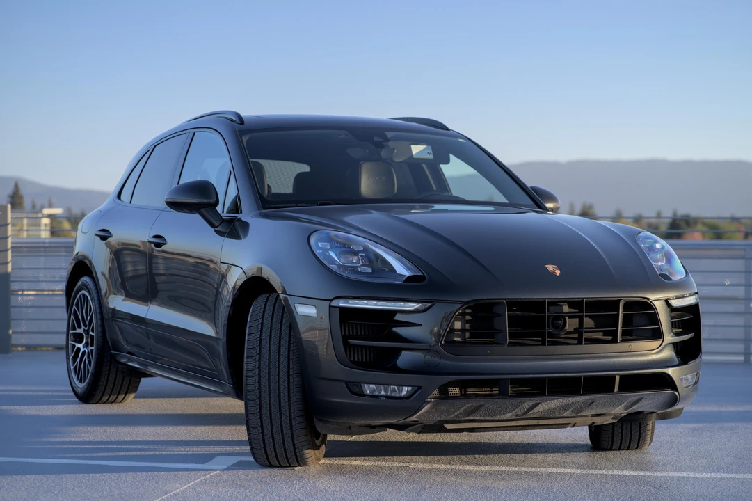 2017 Porsche Macan GTS - Image 12 of 26