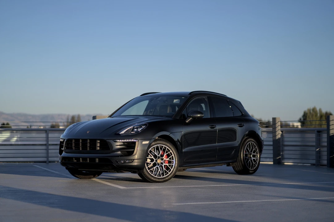 2017 Porsche Macan GTS - Image 7 of 26