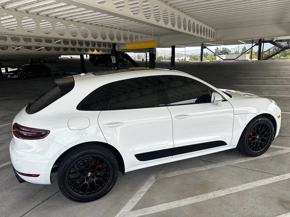 2017 Porsche Macan GTS - Image 25 of 31