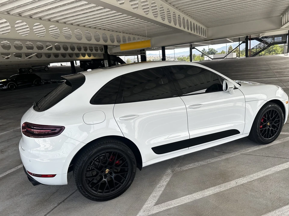 2017 Porsche Macan GTS - Image 22 of 31