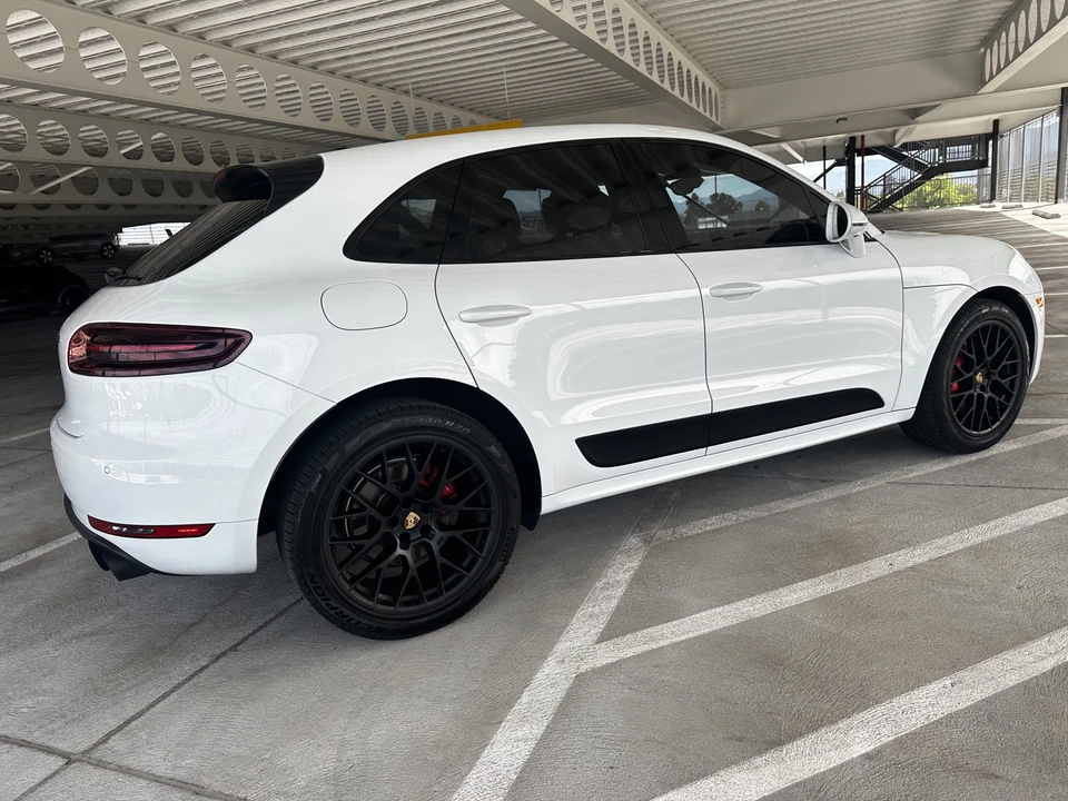 2017 Porsche Macan GTS - Image 20 of 31