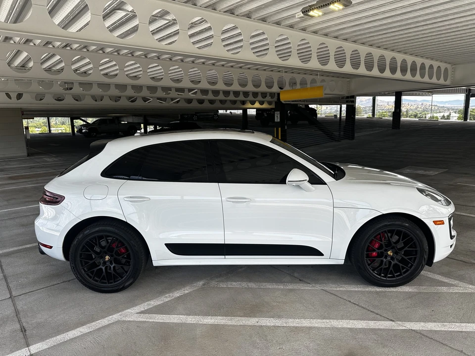2017 Porsche Macan GTS - Image 16 of 31