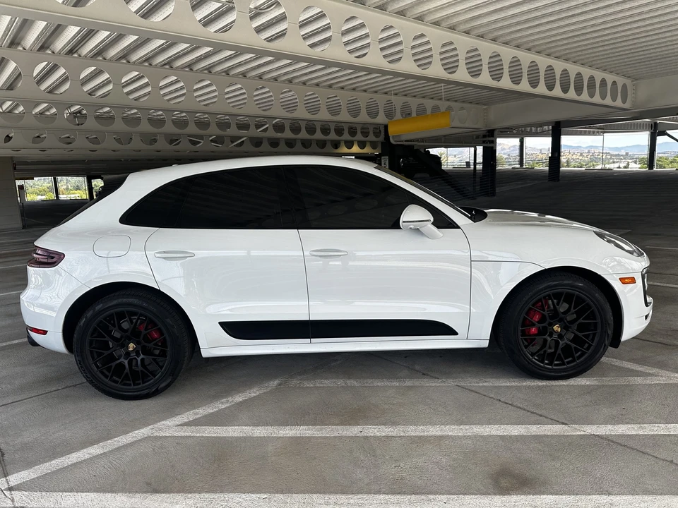 2017 Porsche Macan GTS - Image 17 of 31