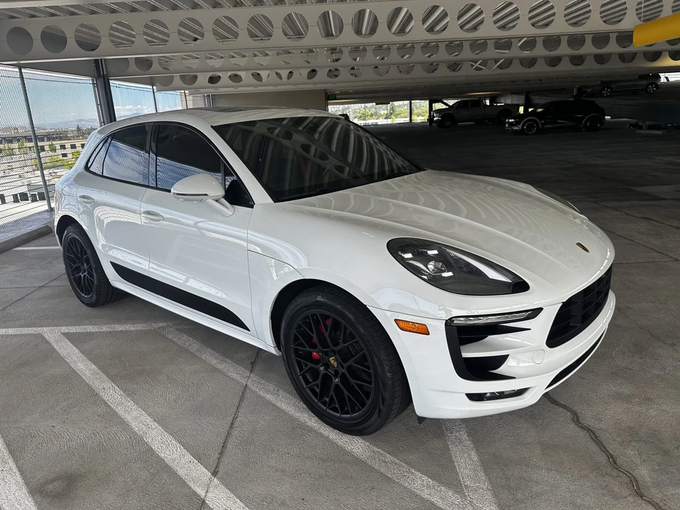 2017 Porsche Macan GTS - Image 10 of 31
