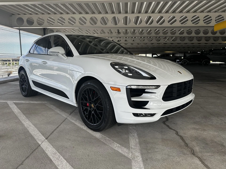 2017 Porsche Macan GTS - Image 8 of 31