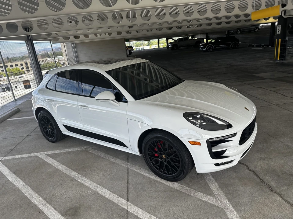 2017 Porsche Macan GTS - Image 13 of 31