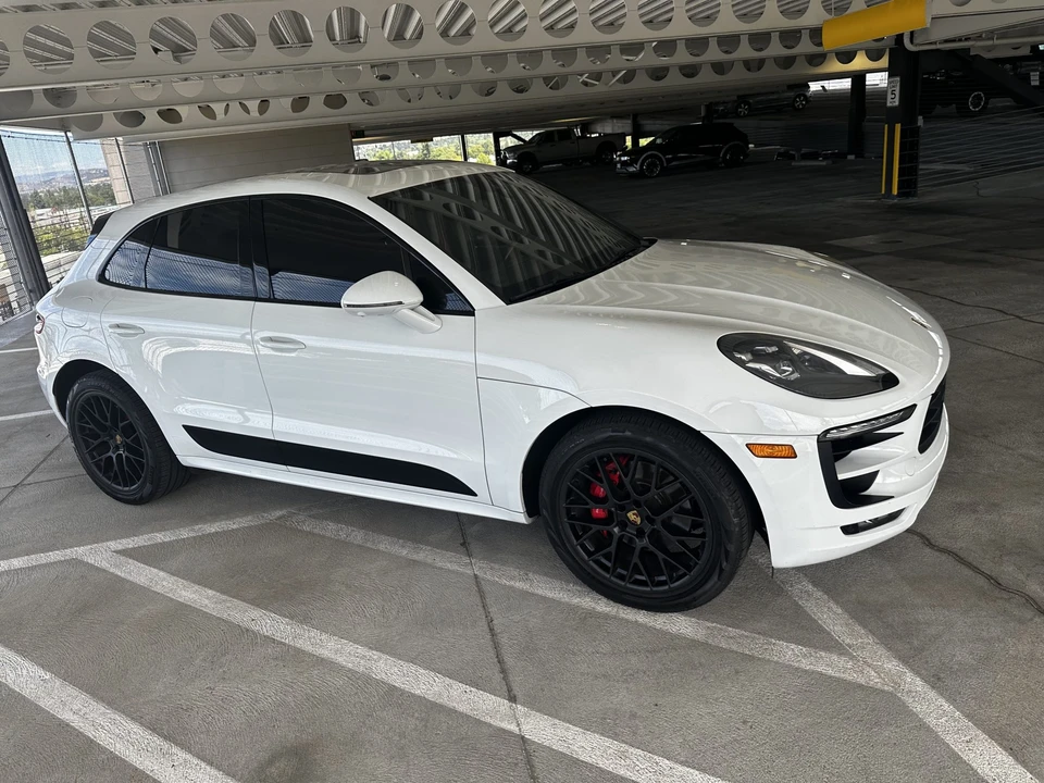 2017 Porsche Macan GTS - Image 11 of 31