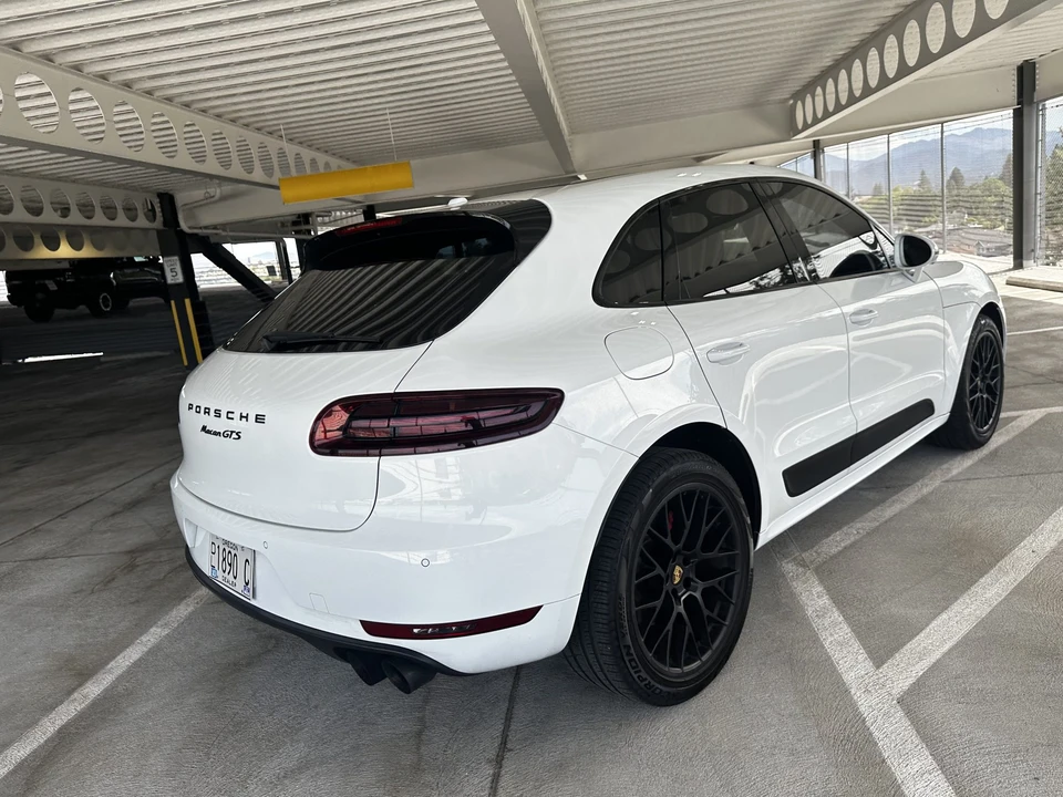 2017 Porsche Macan GTS - Image 28 of 31