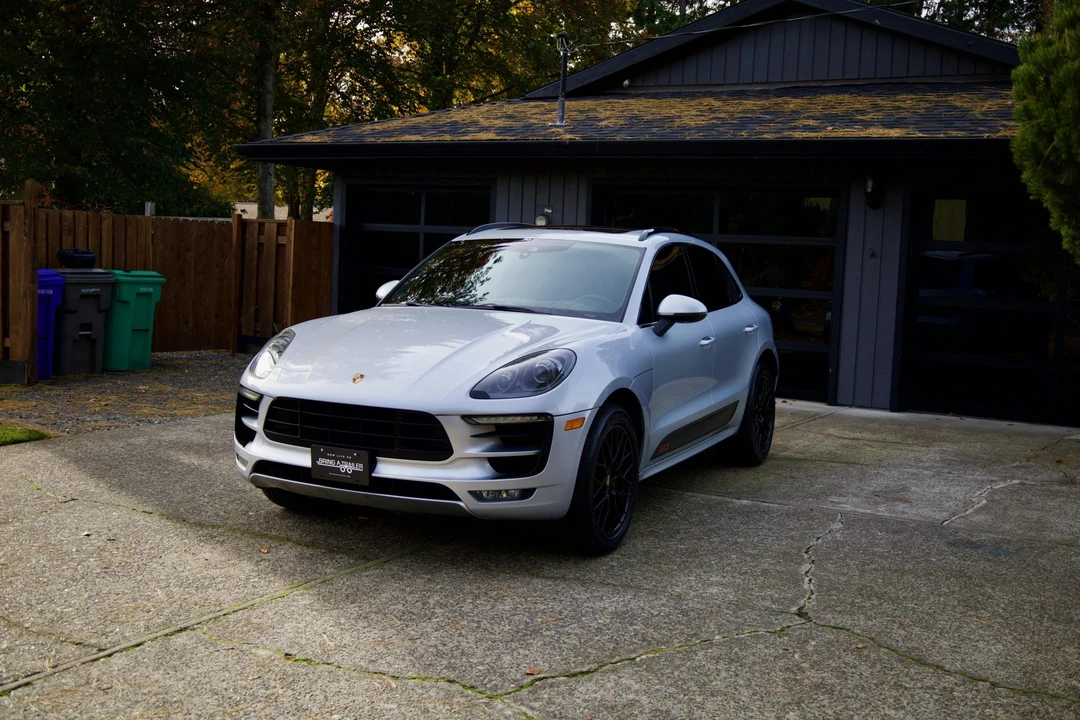 2017 Porsche Macan GTS - Image 12 of 31