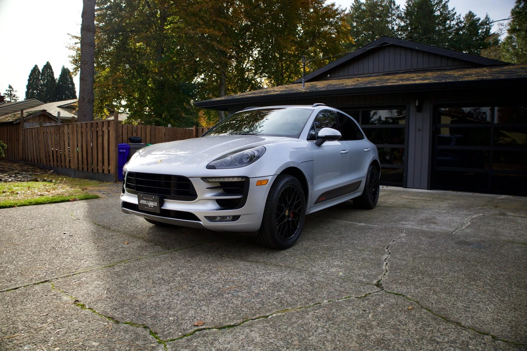 2017 Porsche Macan GTS - Image 11 of 31