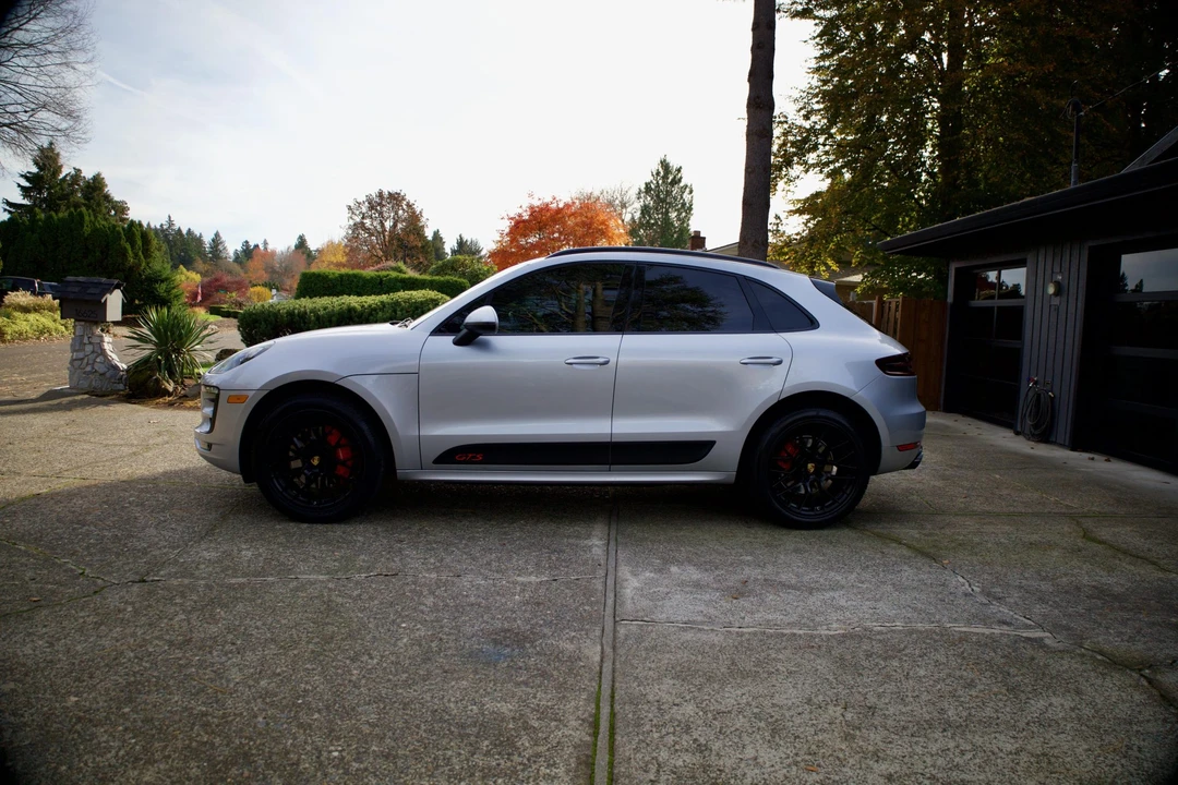2017 Porsche Macan GTS - Image 24 of 31