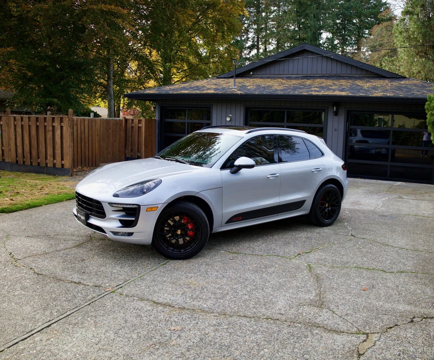 2017 Porsche Macan GTS - Image 16 of 31