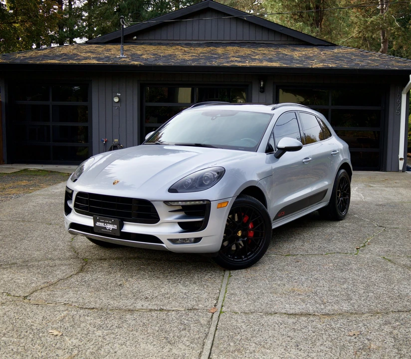 2017 Porsche Macan GTS - Image 14 of 31