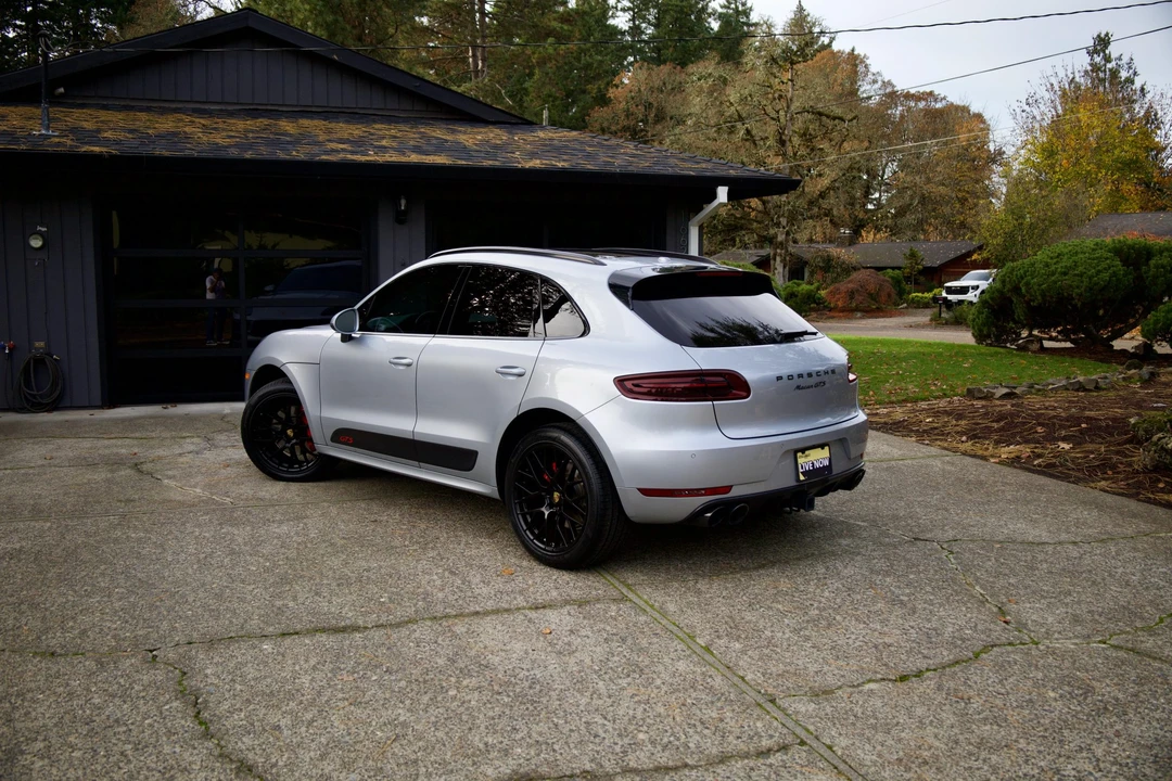 2017 Porsche Macan GTS - Image 28 of 31