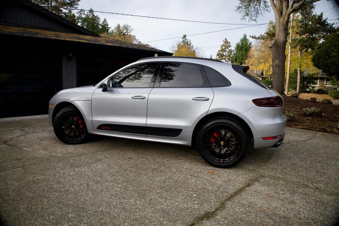 2017 Porsche Macan GTS - Image 26 of 31