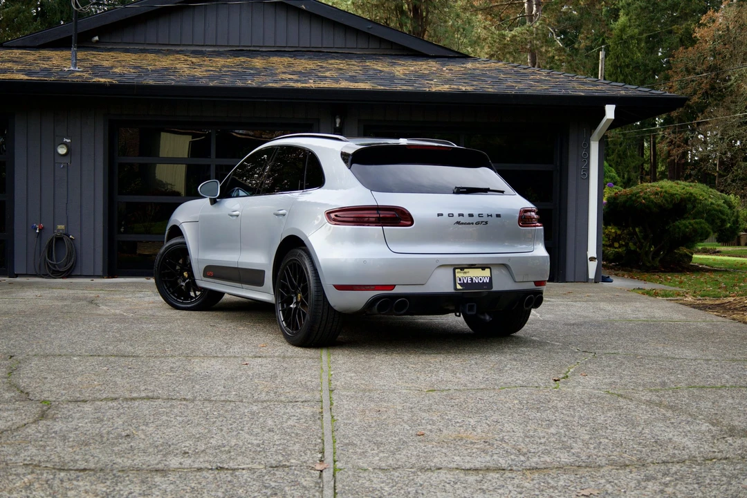 2017 Porsche Macan GTS - Image 29 of 31