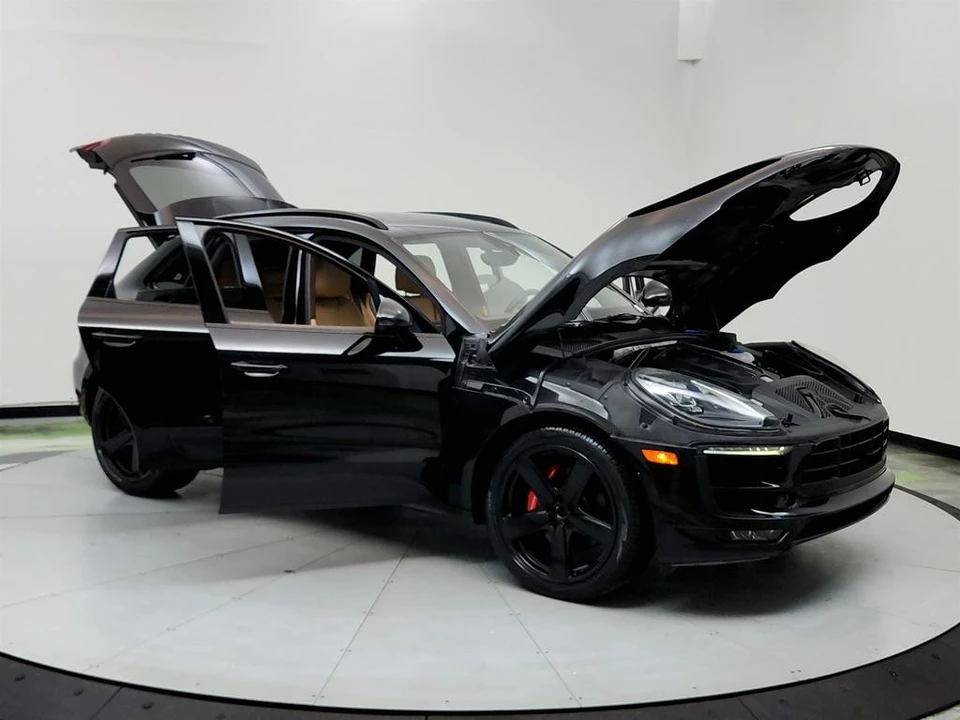 2017 Porsche Macan GTS - Image 10 of 12