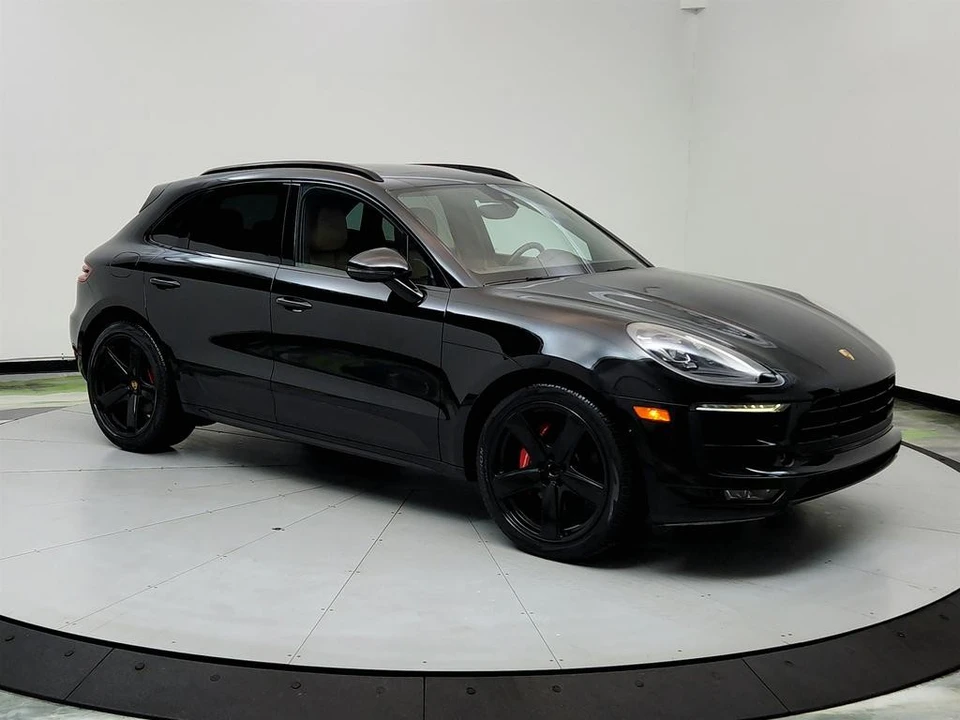 2017 Porsche Macan GTS - Image 3 of 12
