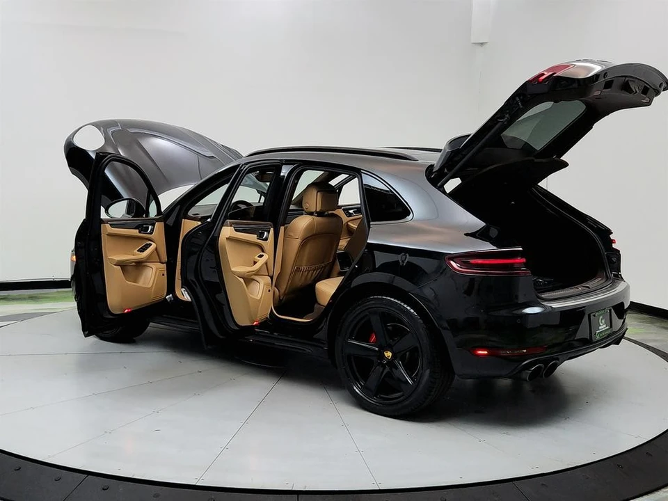 2017 Porsche Macan GTS - Image 12 of 12