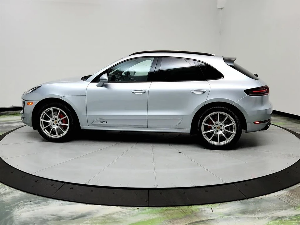 2017 Porsche Macan GTS - Image 8 of 12
