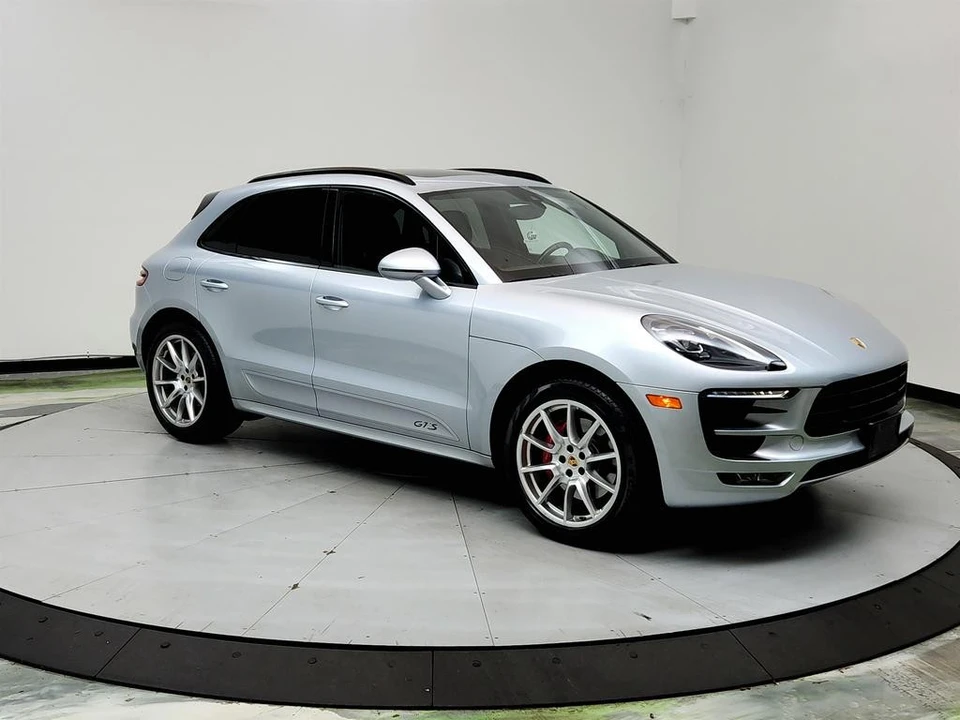2017 Porsche Macan GTS - Image 3 of 12