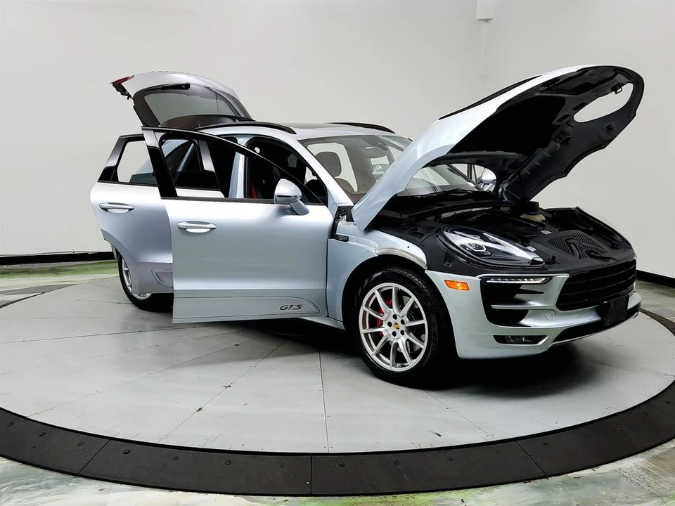 2017 Porsche Macan GTS - Image 10 of 12