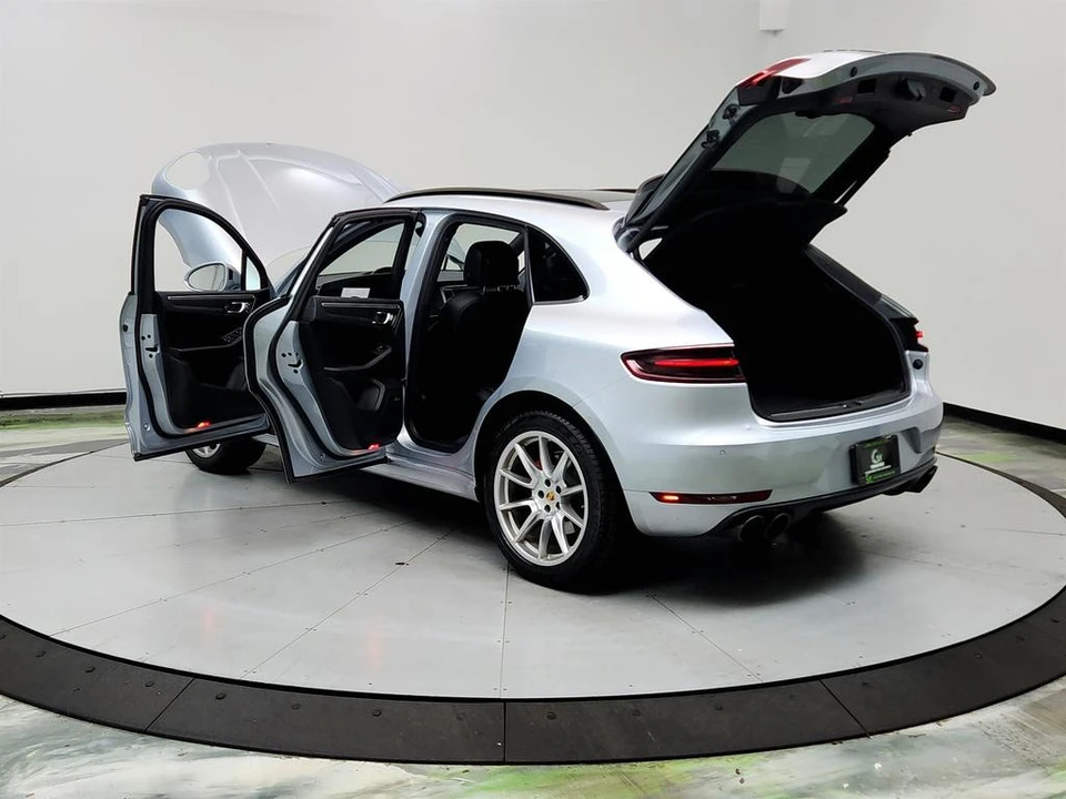 2017 Porsche Macan GTS - Image 12 of 12