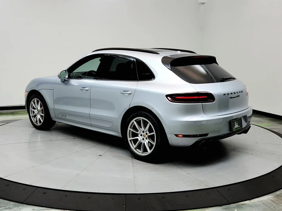 2017 Porsche Macan GTS - Image 7 of 12