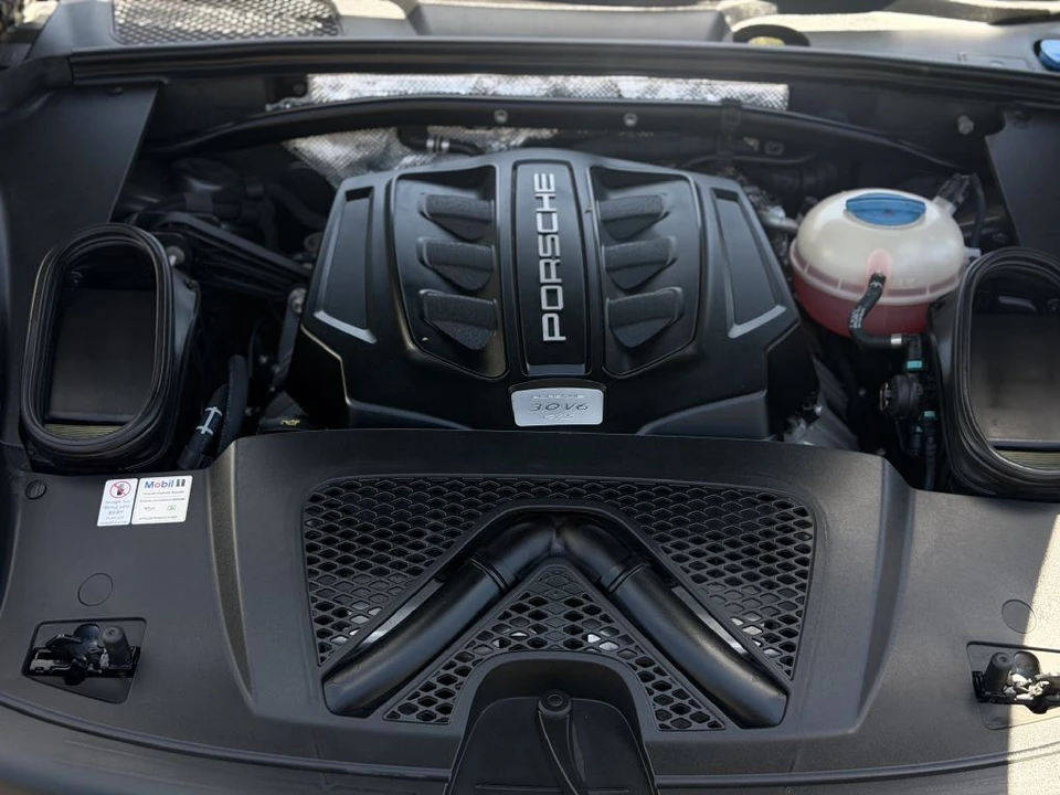 2017 Porsche Macan GTS - Image 20 of 20