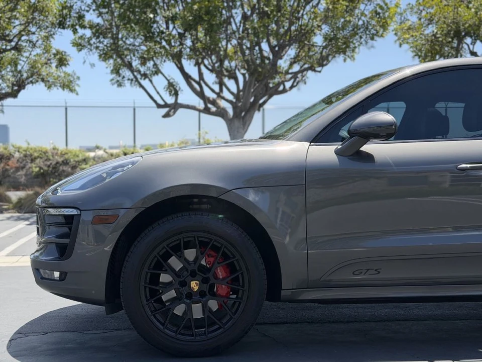 2017 Porsche Macan GTS - Image 9 of 20