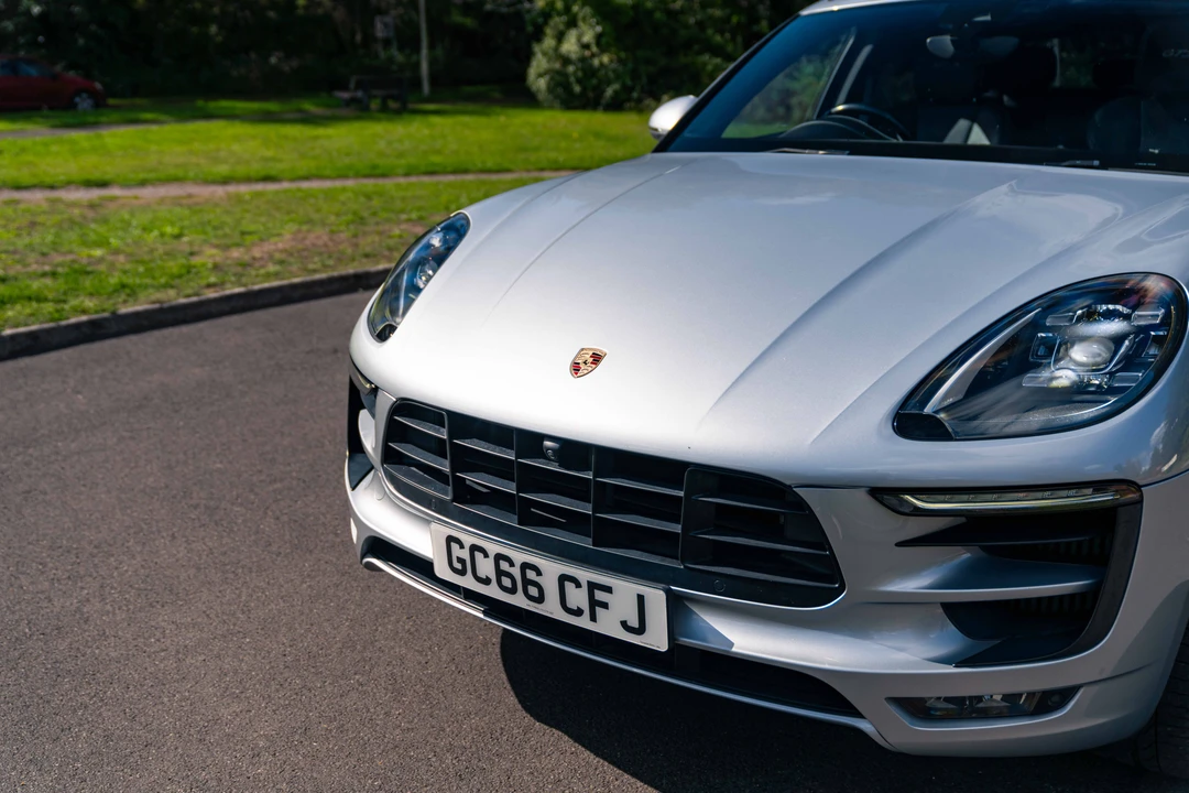 2017 Porsche Macan GTS - Image 16 of 31