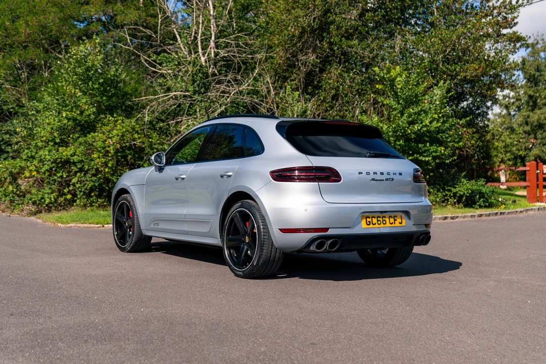 2017 Porsche Macan GTS - Image 5 of 31