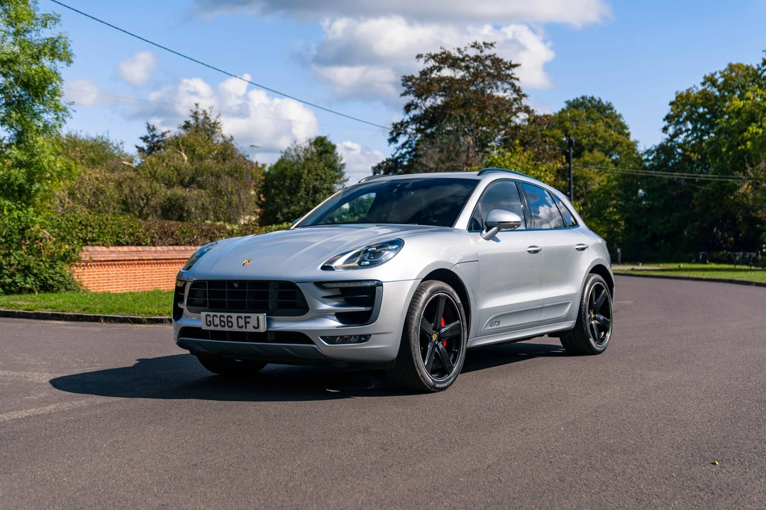 2017 Porsche Macan GTS - Image 3 of 31
