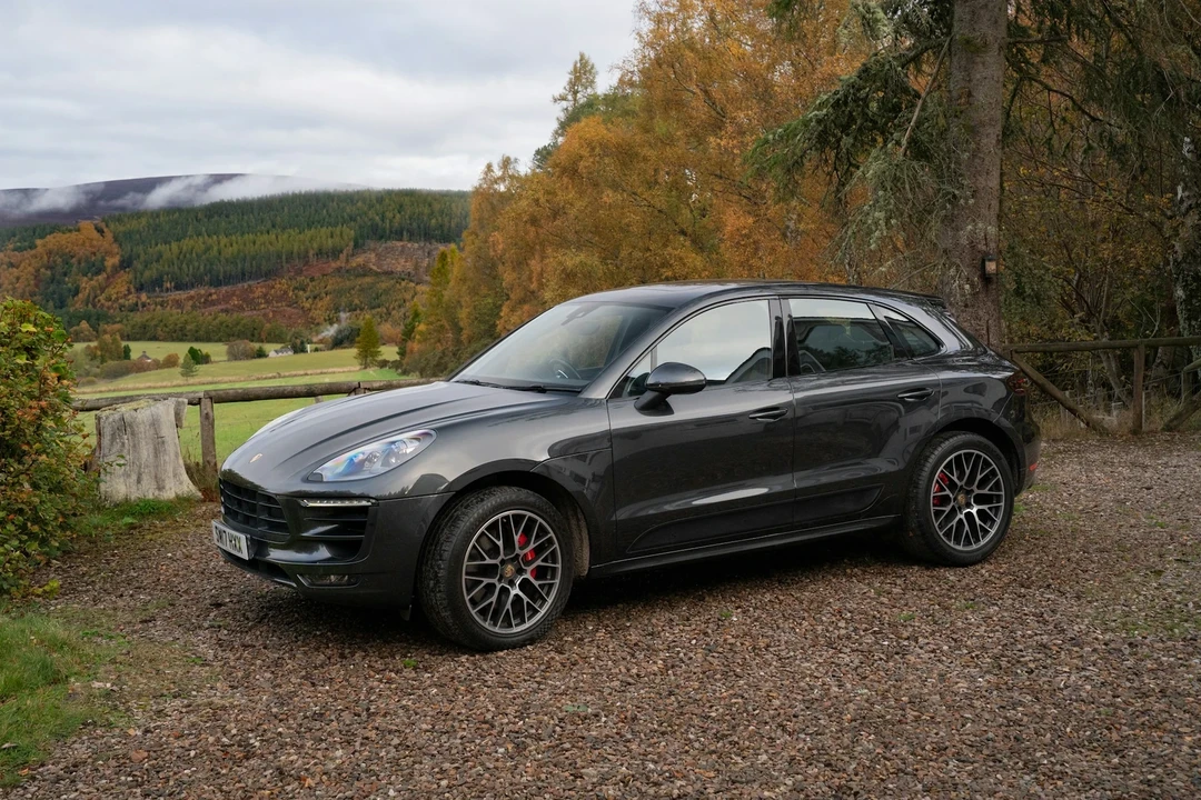 2017 Porsche Macan GTS - Image 19 of 21