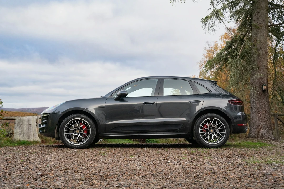 2017 Porsche Macan GTS - Image 21 of 21