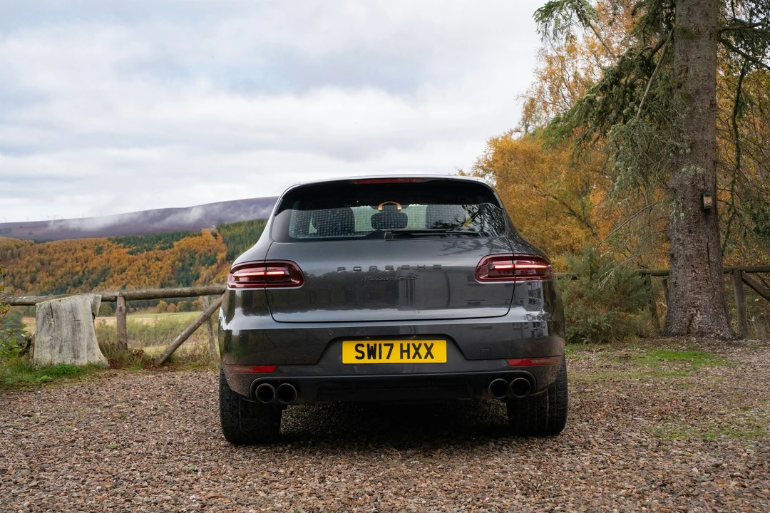 2017 Porsche Macan GTS - Image 8 of 21