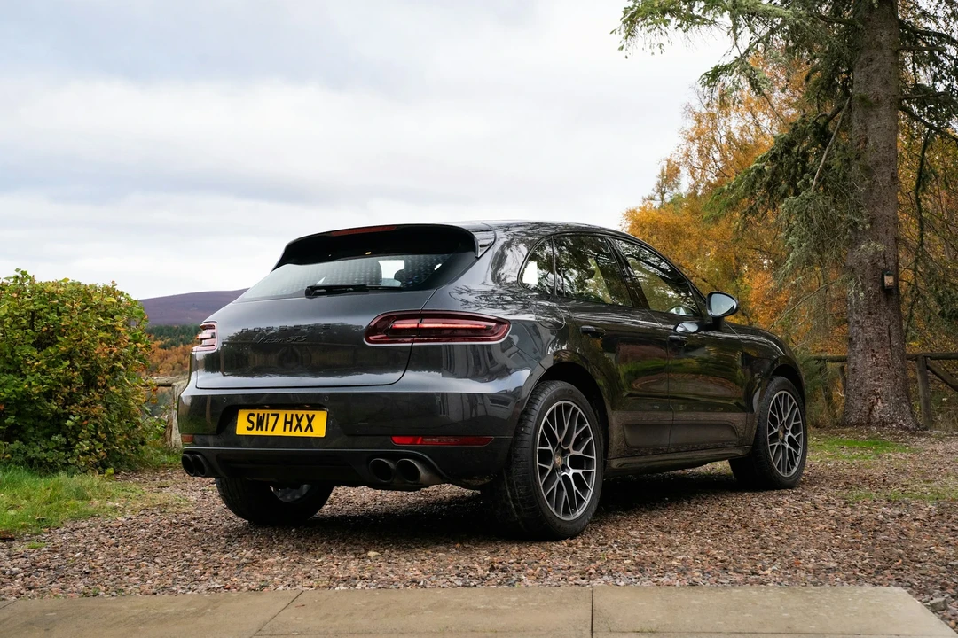 2017 Porsche Macan GTS - Image 13 of 21