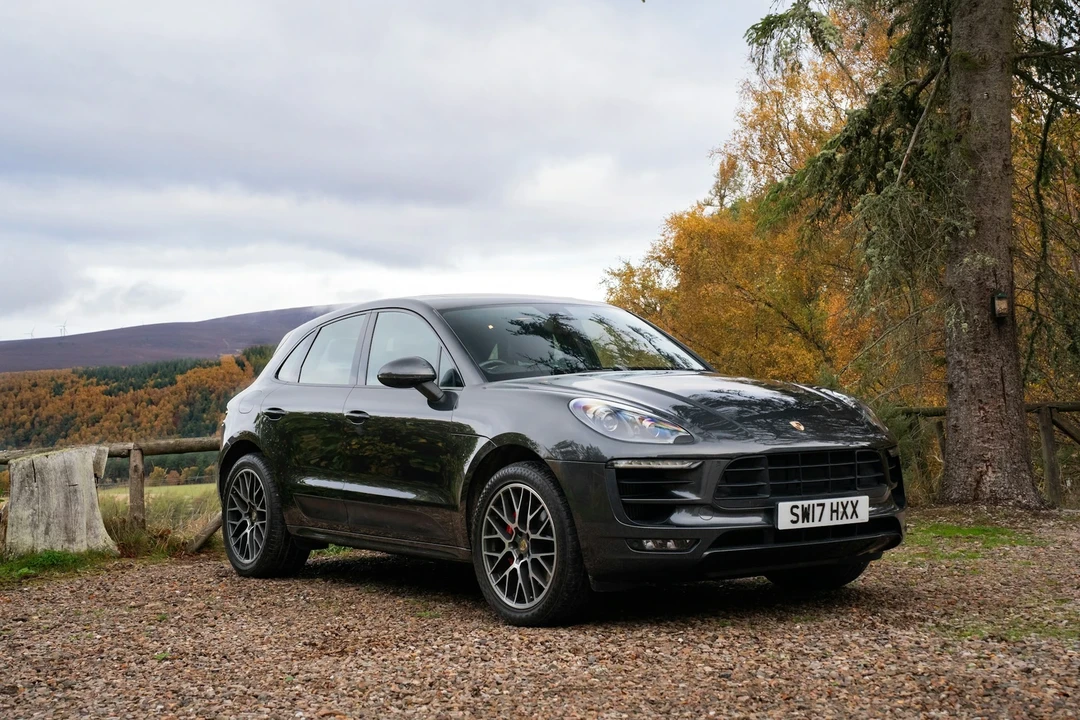 2017 Porsche Macan GTS - Image 11 of 21