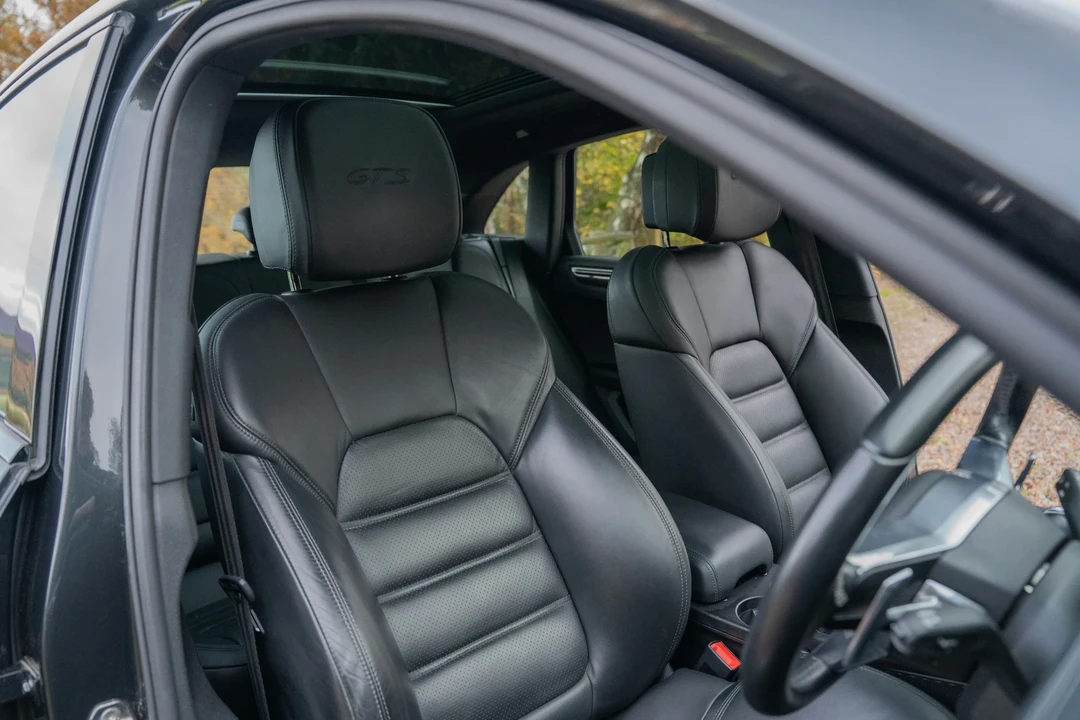 2017 Porsche Macan GTS - Image 5 of 21