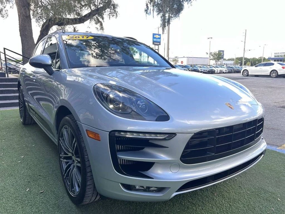 2017 Porsche Macan GTS - Image 2 of 11