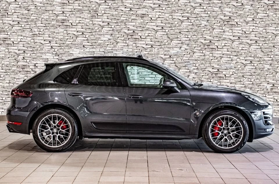 2017 Porsche Macan GTS - Image 11 of 20