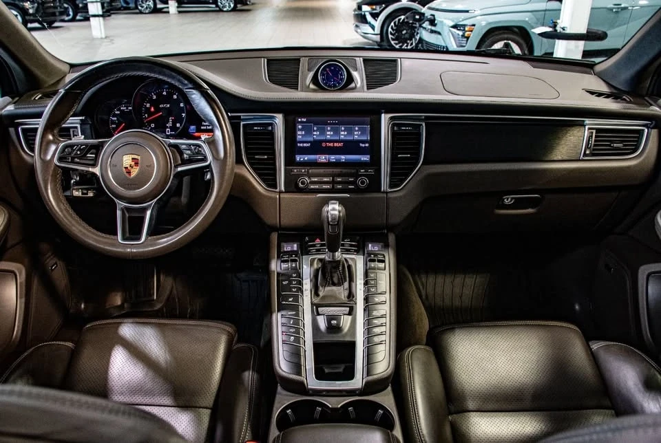 2017 Porsche Macan GTS - Image 5 of 20