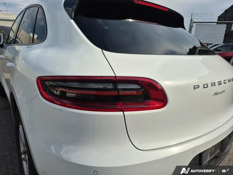 2017 Porsche Macan - Image 7 of 19