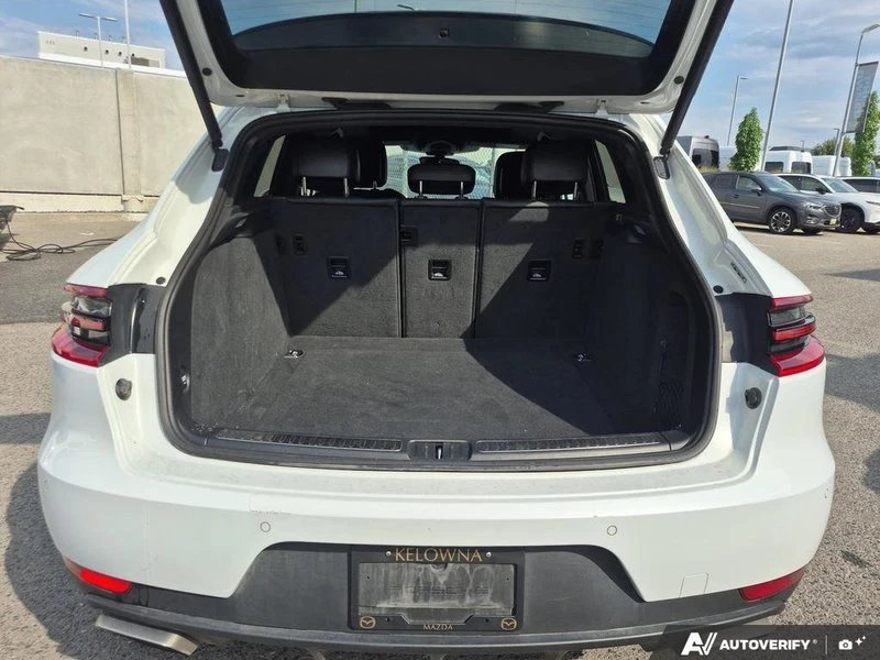 2017 Porsche Macan - Image 8 of 19