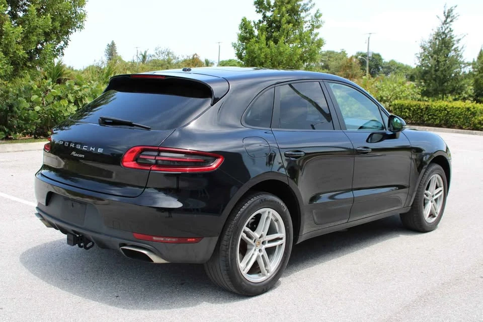2017 Porsche Macan - Image 4 of 14