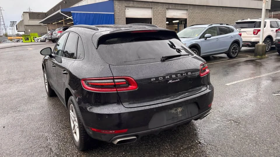 2017 Porsche Macan - Image 6 of 13