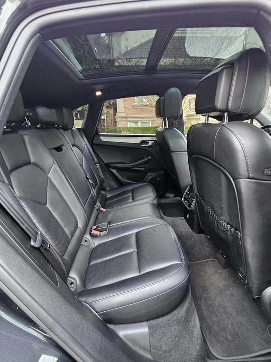 2017 Porsche Macan - Image 11 of 15