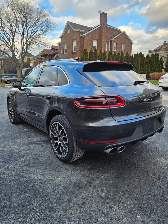2017 Porsche Macan - Image 3 of 15